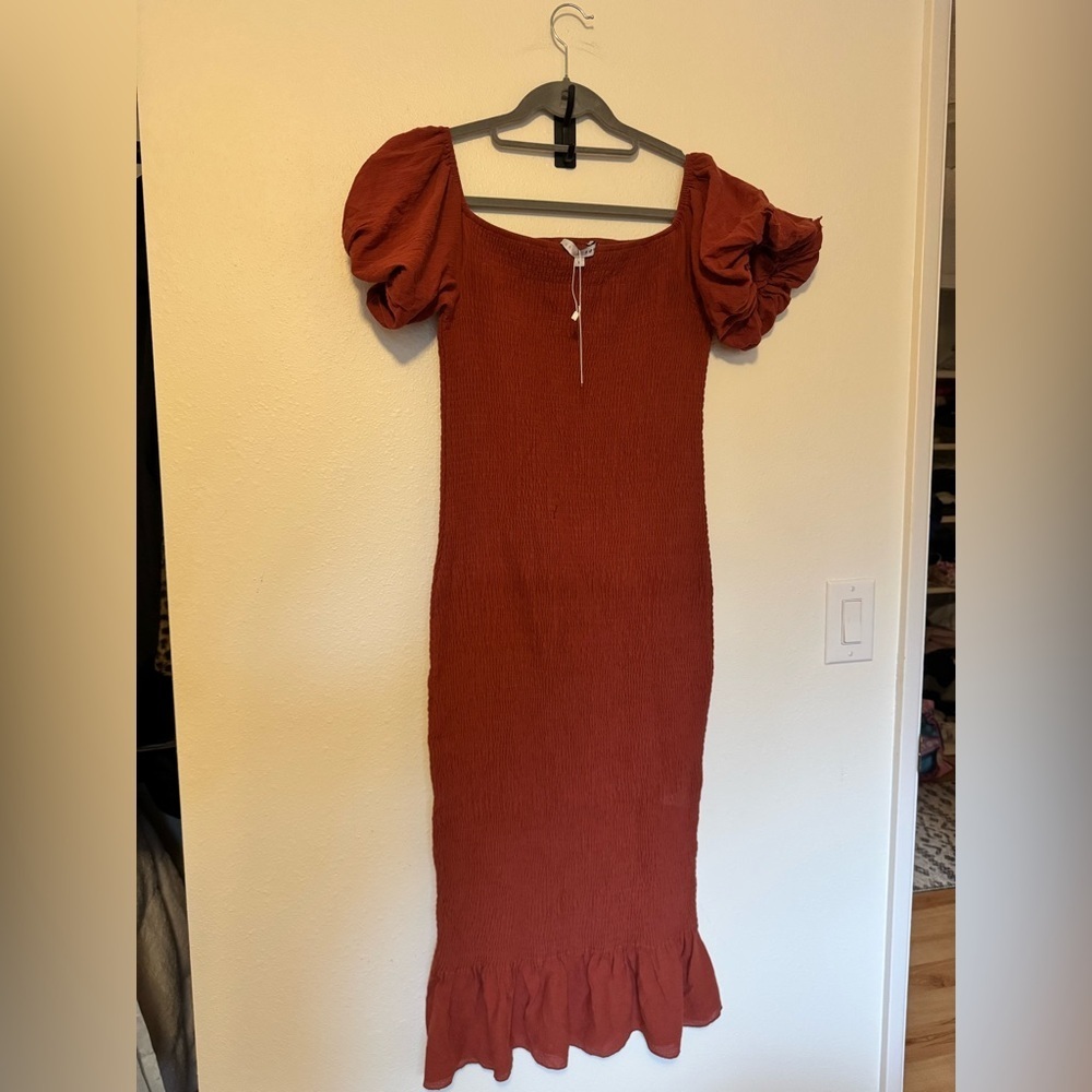 NEW Baltic Born Alana Smocked Midi Dress Clay Orange Size Large NWT SEE PHOTOS - Picture 2 of 9